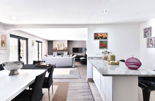 Armamar Villa | Exclusive villa with pool and outdoor perola