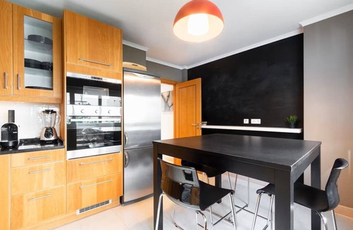 Santo Antonio Apartment | Exquisite Townhouse in Lisbon Center with private Garage & Terrace