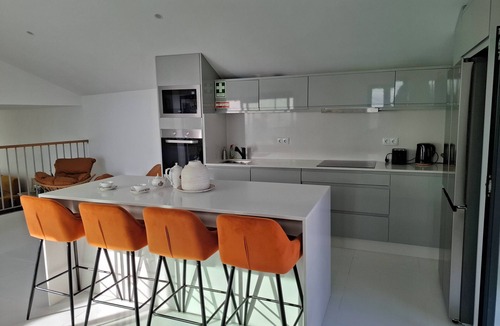 Estreito da Calheta Villa | family and groups escape with views , sunrise and sunsets in a quiet corner