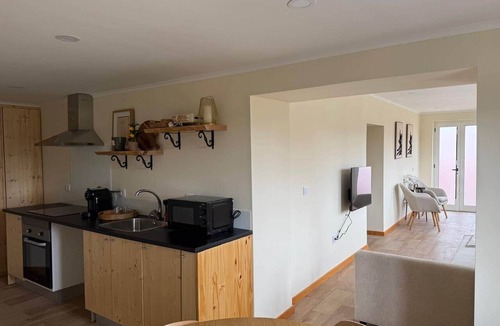 Vila do Conde Apartment | Family-friendly apartment with a pool on Caminho Santiago (D)