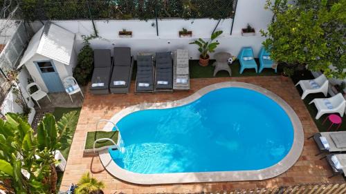 Casal da Ladeira Villa | Family Villa in Lisbon ,Heated Pool ,Elevator,Parking,6 Bedrooms,Sleeps 14