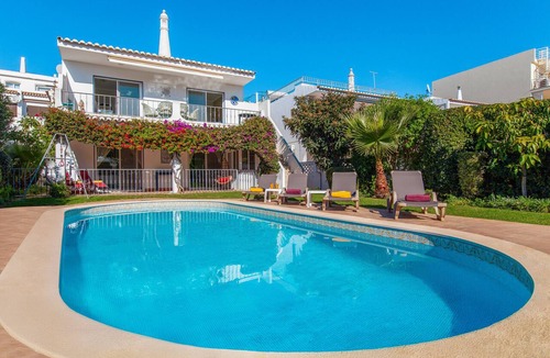 Olhos D'Agua Villa | Family Villa w/Pool in Olhos d’Água