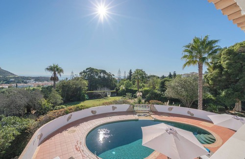 Praia da Luz Villa | Fantastic 6 bedroom villa with heated pool, beautiful garden and sea views.