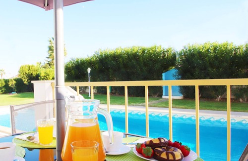Vale de Carro House | FANTASTIC TOWNHOUSE W/A/C, WI-FI, POOL & GAMES ROOM