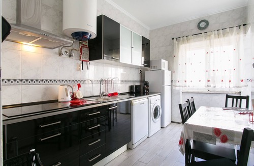 Algueirao - Mem Martins Apartment | Ferienwohnung/app. für 6 Gäste mit 70m² in Algueirão-mem Martins