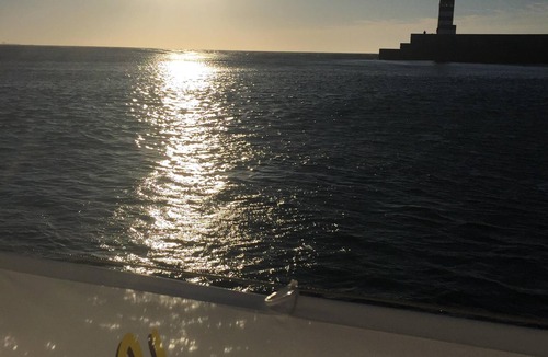 Canidelo Boat Rental | FISHING is an English boat from the 80's.
