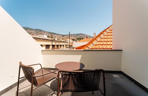 Old Town Apartment | FLH Viola Market with Terrace II