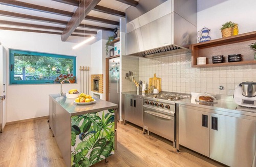 Cardielos House | Flower Retreat Bungalow