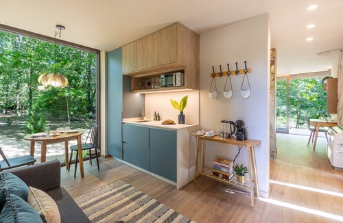 Cardielos House | Flower Retreat Bungalow