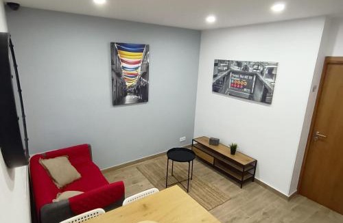 Lagos City Center House | Good Vibes - Lagos Guesthouse