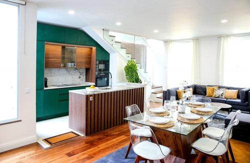 Sao Pedro Apartment | Green & Gorgeous - 3 bedroom Getaway in the Heart