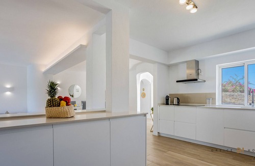Escanxinhas Villa | Greice Homes - Villa Carob Tree