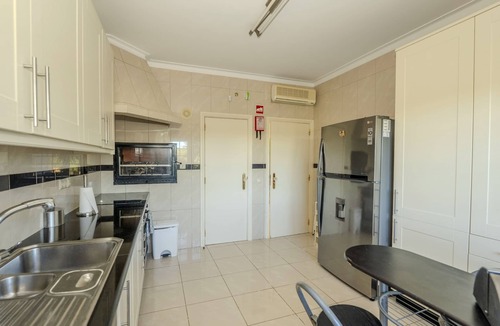 Lagoa e Carvoeiro Apartment | Ground floor apt, 450m from the beach, shared pool,BBQ close to resort