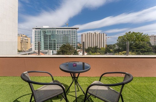 Ramalde Apartment | GuestReady - Tutti Frutti Elderberry