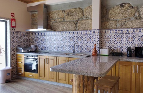 Agilde House | Holiday Home 'Agilde Ouro Verde' with Mountain View, Wi-Fi and Air Conditioning