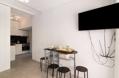 Aldeia das Acoteias House | Holiday Home 'Aldeia Das Açoteias' with Private Terrace, Shared Garden and Air Conditioning