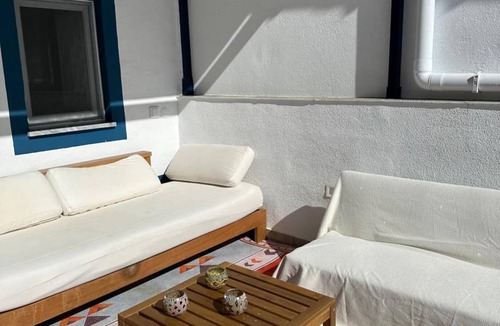 Santa Maria do Castelo House | Holiday Home 'Casa Da Aldeia' with Private Pool, Private Terrace and Wi-Fi