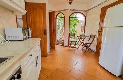 Quarteira House | Holiday Home 'Maria - Vilamoura Golf Side' with Pool, Terrace and Wi-Fi