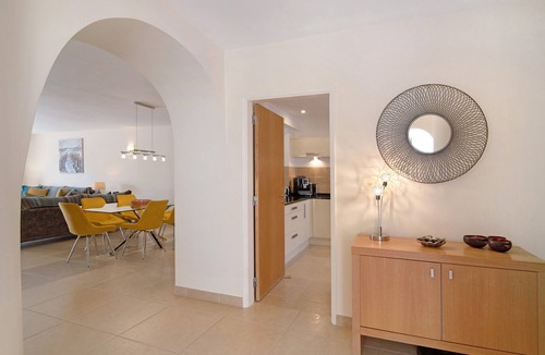 Vale do Lobo House | Holiday Home 'Nicola' with Private Pool, Wi-Fi and Air Conditioning