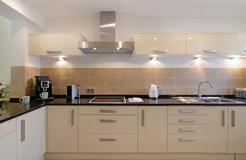 Vale do Lobo House | Holiday Home 'Nicola' with Private Pool, Wi-Fi and Air Conditioning