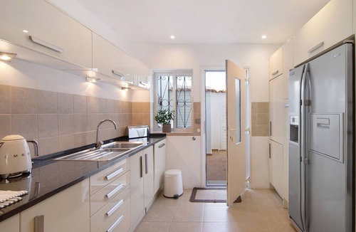 Vale do Lobo House | Holiday Home 'Nicola' with Private Pool, Wi-Fi and Air Conditioning