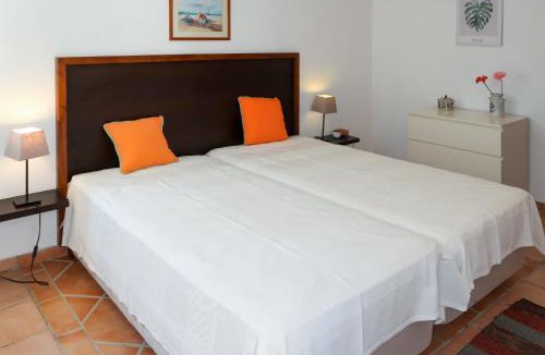 Moncarapacho e Fuseta House | Holiday Home Quinta da Murteira-3 by Interhome