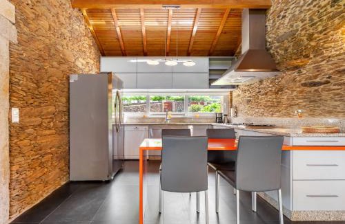 Venade House | Holiday Home Recanto by Interhome