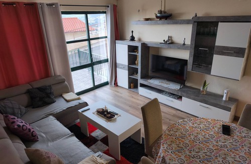 Sao Goncalo House | Holiday Home "Slice of Paradise - Palheiro de Golf" with Sea View, Garden & Wi-Fi