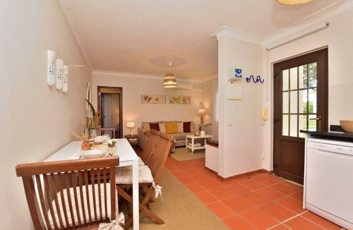 Verdizela House | Holiday home with garden, grill, and terrace