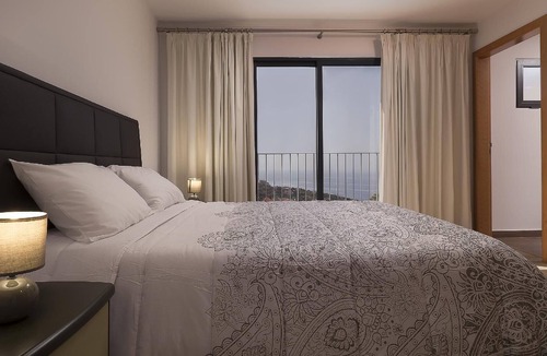 Estrela da Calheta House | Holiday house Calheta for 1 - 10 persons with 5 bedrooms - Holiday home