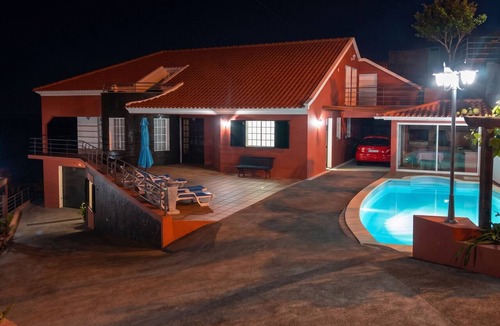 Estrela da Calheta Apartment | Homerez - Apt. with Pool in Lombo Do Doutor