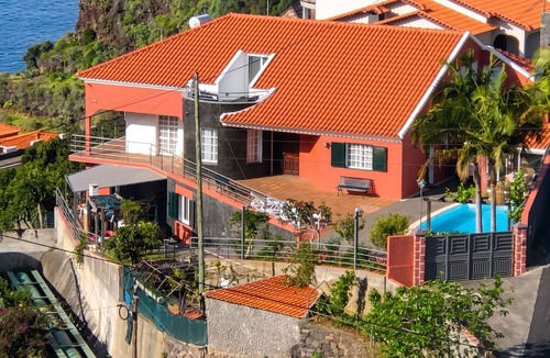 Estrela da Calheta Apartment | Homerez - Apt. with Pool in Lombo Do Doutor