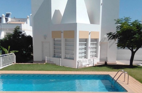Vale de Carro Villa | Homerez - Spacious villa 900 m away from the beach for 6 ppl. with swimming-pool