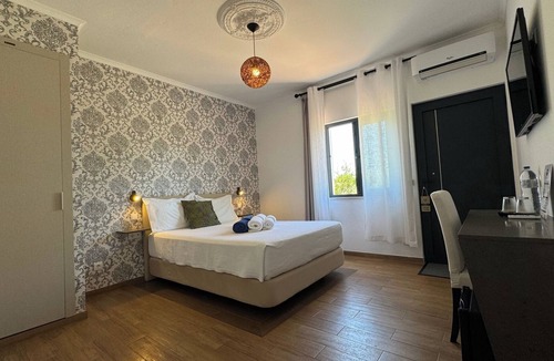 Fuseta Villa | HostWise - Tranquil Algarve Suite w/Pool