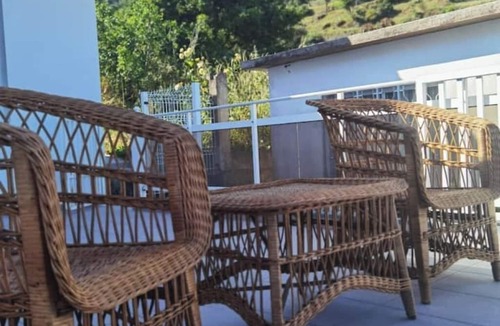 Santo da Serra House | House of the honey factory