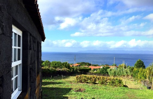 Cais do Pico House | House of Santana