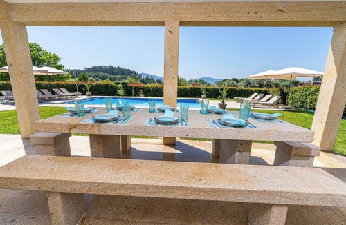 Cossourado Villa | House with pool and garden in Ponte de Lima