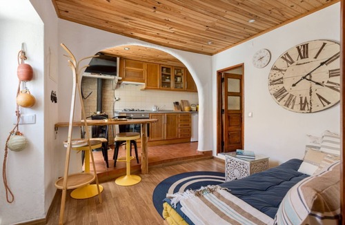 Monserrate House | JOIVY Superb flat near Colares