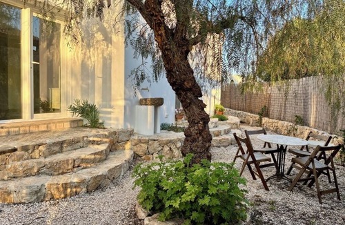 Moncarapacho e Fuseta Cottage | Joyous 2B Algarve Cottage w. Natural Pool & Gardens