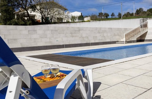 Cela House | Junqueira Eden Private 2-Bedroom House with Balcony, BBQ & Shared Pool