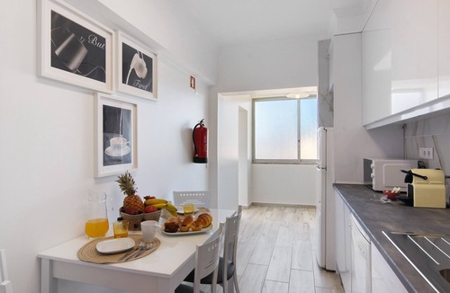 Se Apartment | Justo's House Apartment with Private Terrace, Wi-Fi and Air Conditioning