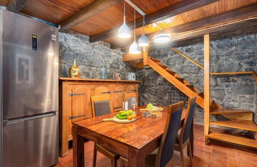 Porto Moniz Cottage | King' Shelter by Madeira Sun Travel