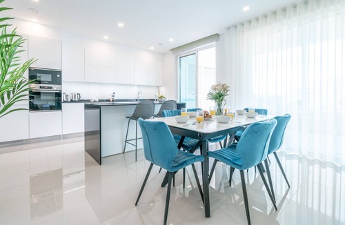 Lagos Apartment | LAGOS MARINA VIEW 4 WITH POOL by HOMING