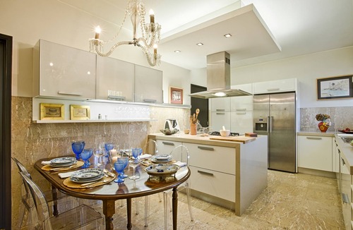 Cascais House | Large house with pool and barbecue near the center of Cascais