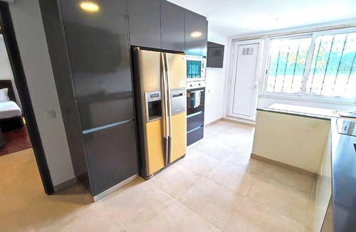 Olivais Apartment | Lisbon Airport GuestHouse Gal - Suite w/Wc