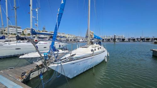 Parque das Nacoes Boat Rental | Lisbon Boat Puma 34