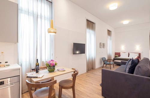 Encarnacao Apartment | LSA Chiado Emenda by Numa