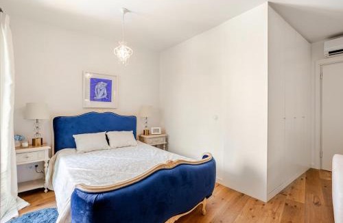 Linda-a-Velha Apartment | Luxury apartment near the beach