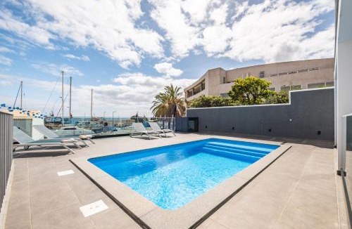 Canical Apartment | Luxury Seafront Escape II
