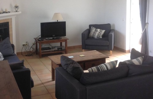 Budens Villa | Luxury Townhouse on Golf Resort with Communal Pool